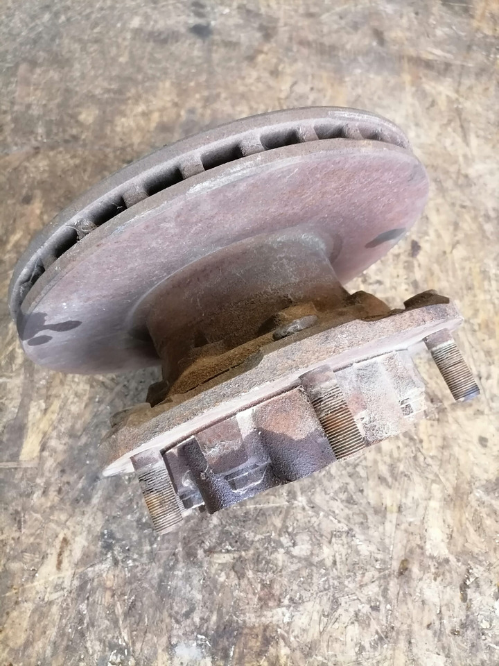 MB Atego truck with wheel hub A9703560301 - Универсальная запчасть для Грузовиков: фото 3 MB Atego truck with wheel hub A9703560301 - Универсальная запчасть для Грузовиков: фото 3