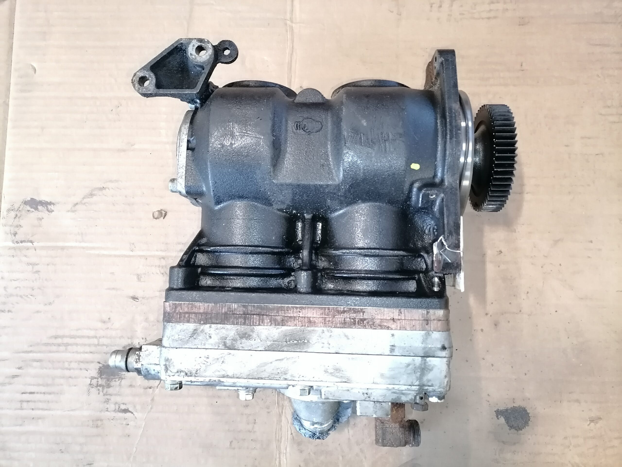 Mercedes-Benz Air compressor K165523N00 - Пневмокомпрессор для Грузовиков: фото 3 Mercedes-Benz Air compressor K165523N00 - Пневмокомпрессор для Грузовиков: фото 3