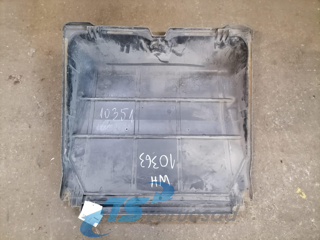 Mercedes-Benz Battery cover A9415410103 - Аккумулятор для Грузовиков: фото 3 Mercedes-Benz Battery cover A9415410103 - Аккумулятор для Грузовиков: фото 3