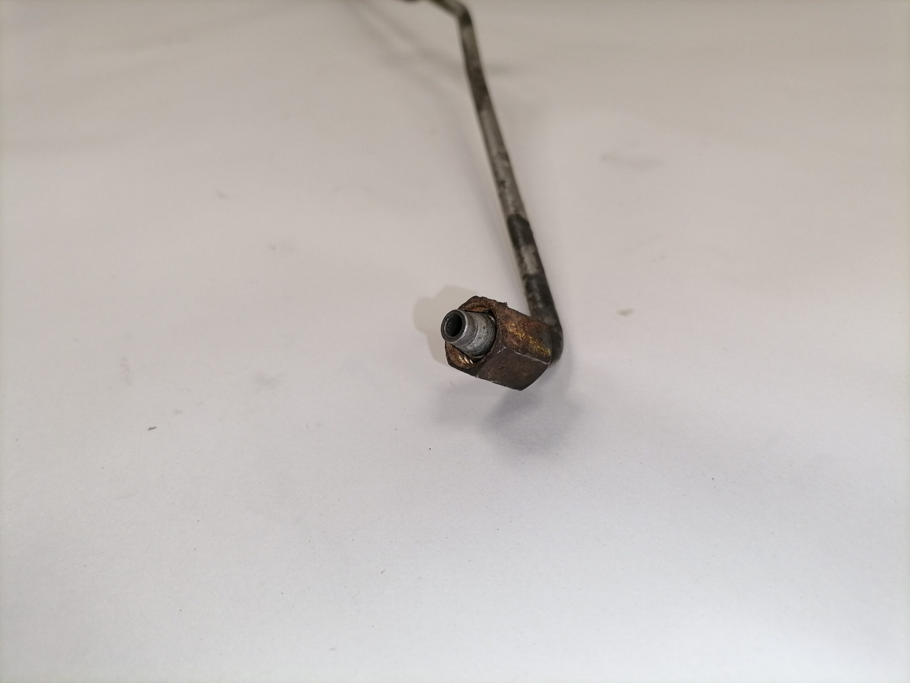 Mercedes-Benz Compressor air pipe A4710901537 - Пневмокомпрессор для Грузовиков: фото 2 Mercedes-Benz Compressor air pipe A4710901537 - Пневмокомпрессор для Грузовиков: фото 2