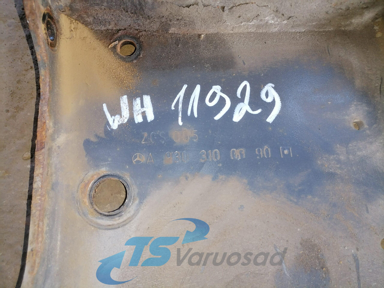 Mercedes-Benz Front bumper carrier A9303100090 - Бампер для Грузовиков: фото 3 Mercedes-Benz Front bumper carrier A9303100090 - Бампер для Грузовиков: фото 3