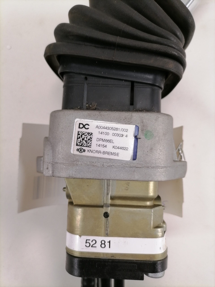 Mercedes-Benz Handbrake control lever A0044305281 - Универсальная запчасть для Грузовиков: фото 2 Mercedes-Benz Handbrake control lever A0044305281 - Универсальная запчасть для Грузовиков: фото 2