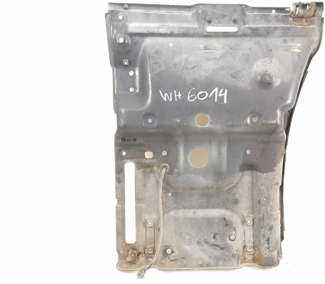 Scania Astmelaua u-plekk, parem 1515194 - Боковая подножка для Грузовиков: фото 2 Scania Astmelaua u-plekk, parem 1515194 - Боковая подножка для Грузовиков: фото 2