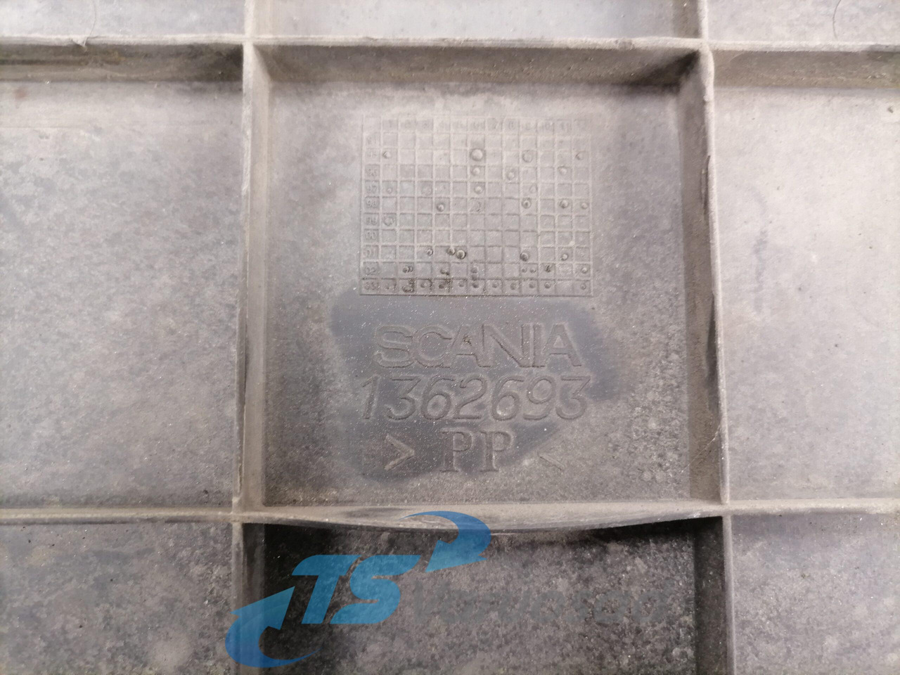 Scania Battery cover 1362693 - Аккумулятор для Грузовиков: фото 4 Scania Battery cover 1362693 - Аккумулятор для Грузовиков: фото 4