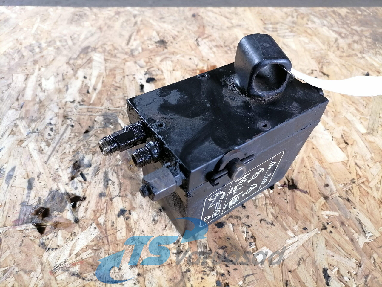Scania Cab tilting pump 1549741 - Подвеска кабины для Грузовиков: фото 2 Scania Cab tilting pump 1549741 - Подвеска кабины для Грузовиков: фото 2
