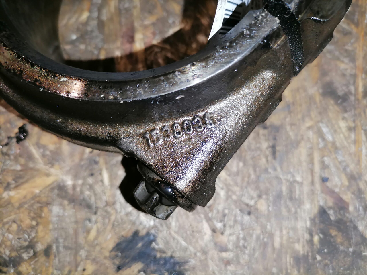 Scania Connecting rod + piston 1798596 - Поршень/ Кольцо/ Втулка для Грузовиков: фото 4 Scania Connecting rod + piston 1798596 - Поршень/ Кольцо/ Втулка для Грузовиков: фото 4