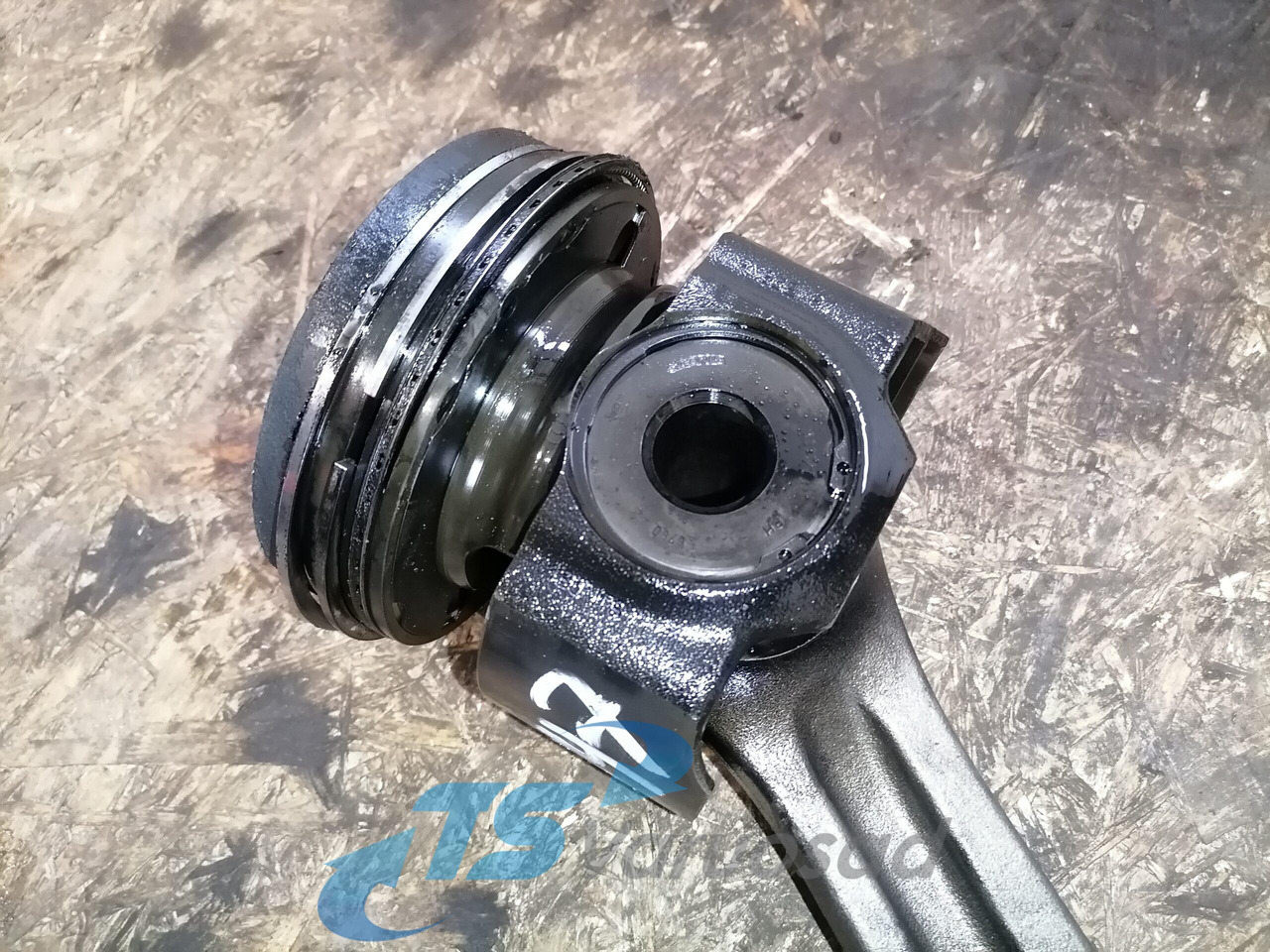 Scania Connecting rod + piston 2263286 - Поршень/ Кольцо/ Втулка для Грузовиков: фото 5 Scania Connecting rod + piston 2263286 - Поршень/ Кольцо/ Втулка для Грузовиков: фото 5