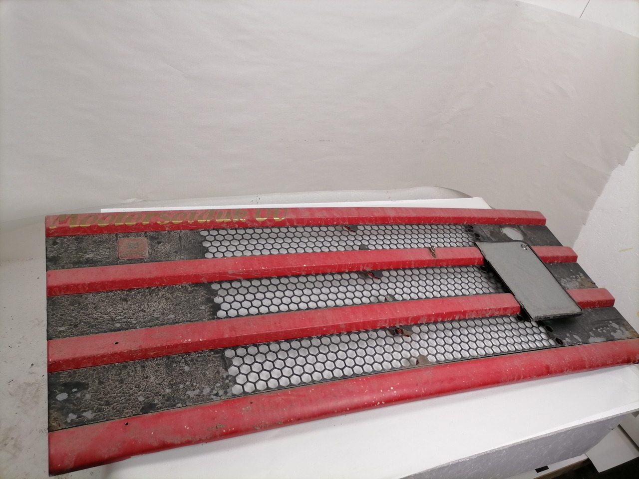 Scania Grille panel 1397570 - Решётка радиатора для Грузовиков: фото 1 Scania Grille panel 1397570 - Решётка радиатора для Грузовиков: фото 1