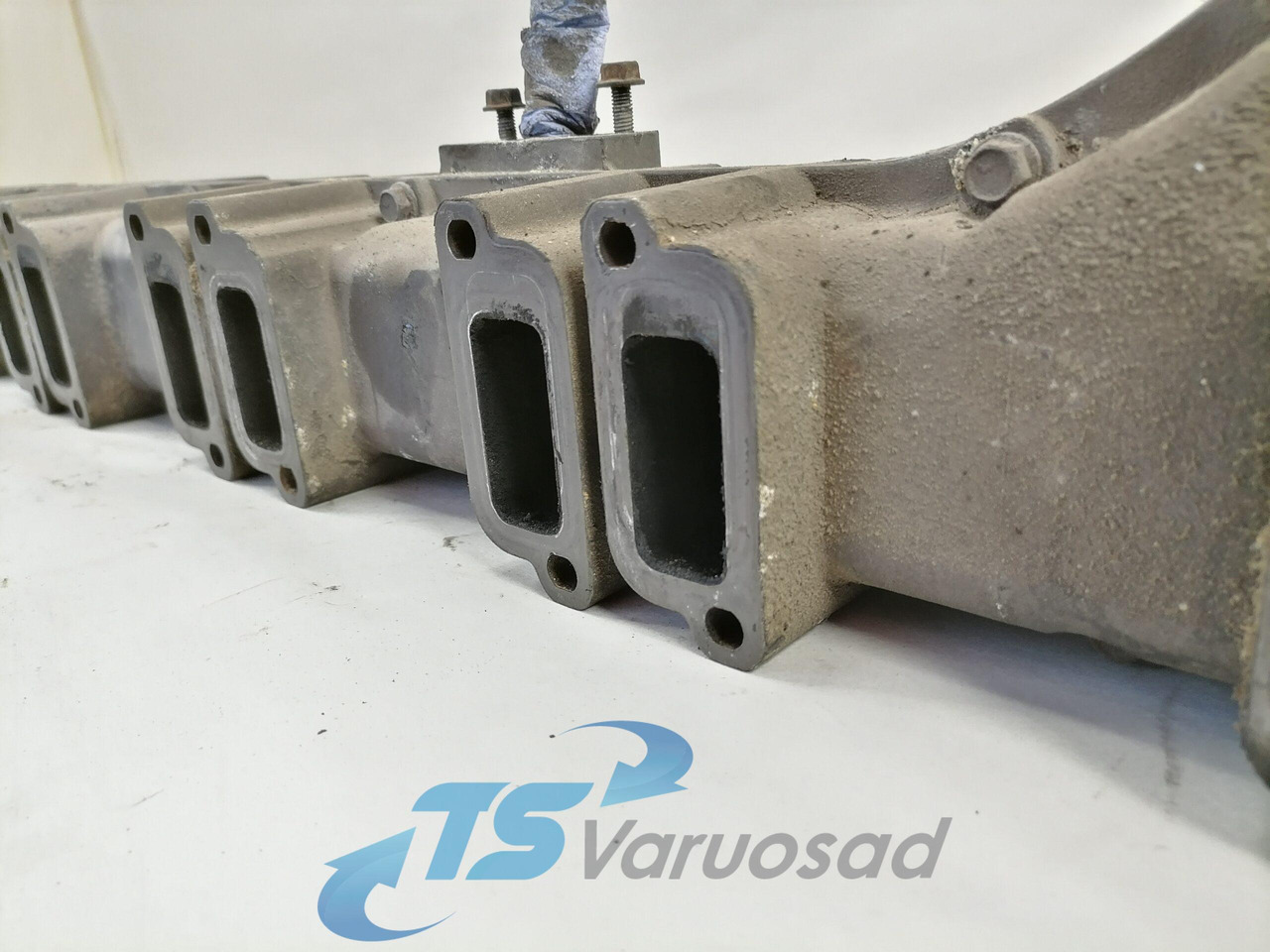 Scania Intake mainfold 1493717 - Впускной коллектор для Грузовиков: фото 4 Scania Intake mainfold 1493717 - Впускной коллектор для Грузовиков: фото 4