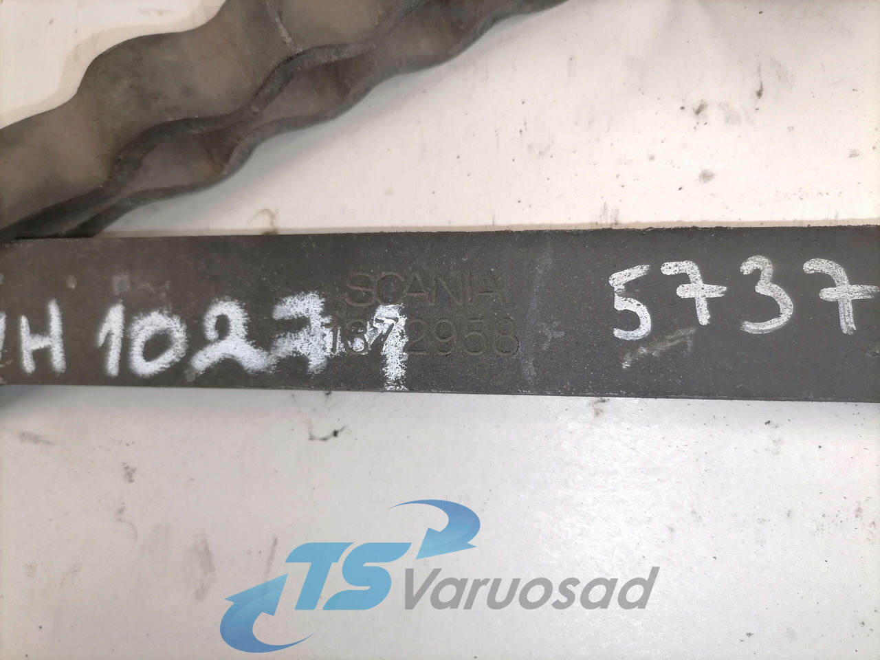 Scania Kabiini piiraja 1372958 - Универсальная запчасть для Грузовиков: фото 2 Scania Kabiini piiraja 1372958 - Универсальная запчасть для Грузовиков: фото 2