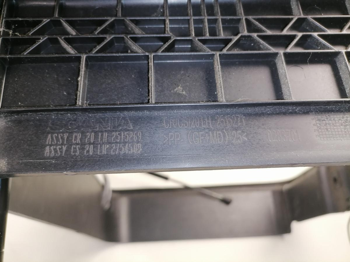 Scania Küljeluugi plastraam 2515269 - Универсальная запчасть для Грузовиков: фото 2 Scania Küljeluugi plastraam 2515269 - Универсальная запчасть для Грузовиков: фото 2