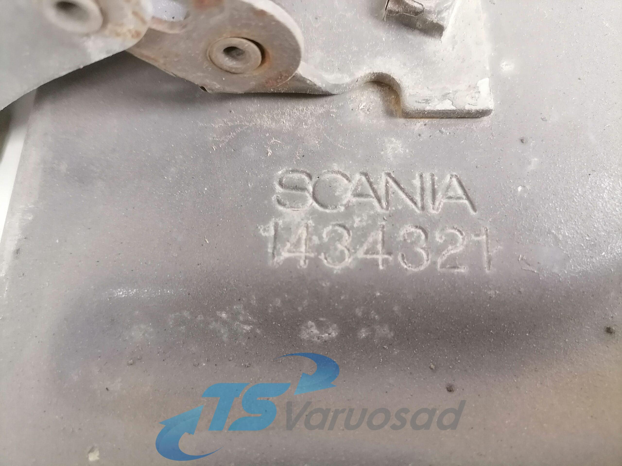 Scania Mudguard bracket 1434321 - Универсальная запчасть для Грузовиков: фото 2 Scania Mudguard bracket 1434321 - Универсальная запчасть для Грузовиков: фото 2