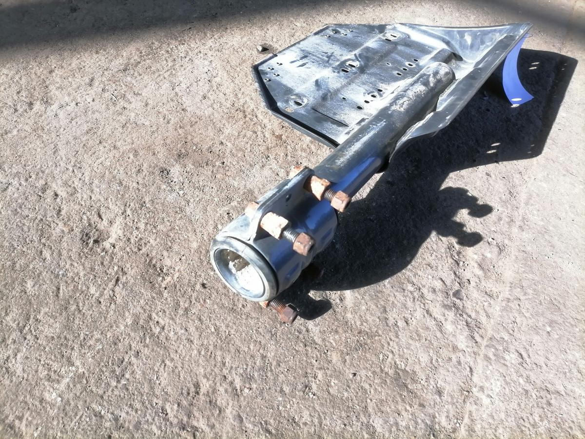 Scania Mudguard bracket 2800402 - Универсальная запчасть для Грузовиков: фото 4 Scania Mudguard bracket 2800402 - Универсальная запчасть для Грузовиков: фото 4