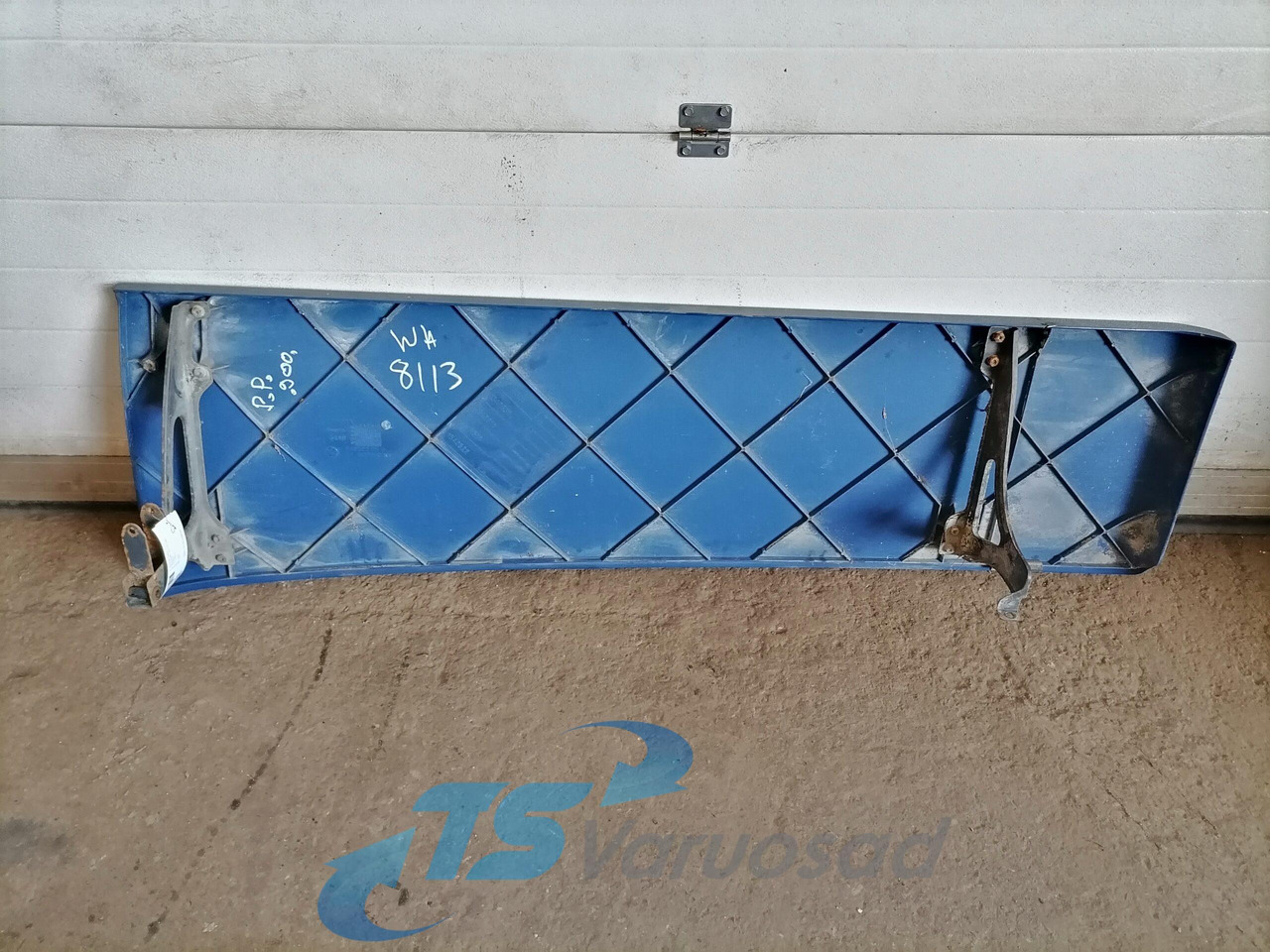 Scania Scania cab wind deflector, right side 1348522 - Аэродинамика/ Спойлеры для Грузовиков: фото 2 Scania Scania cab wind deflector, right side 1348522 - Аэродинамика/ Спойлеры для Грузовиков: фото 2