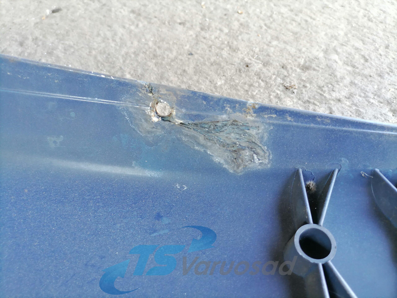 Scania Scania cab wind deflector, roof 1731083 - Аэродинамика/ Спойлеры для Грузовиков: фото 2 Scania Scania cab wind deflector, roof 1731083 - Аэродинамика/ Спойлеры для Грузовиков: фото 2