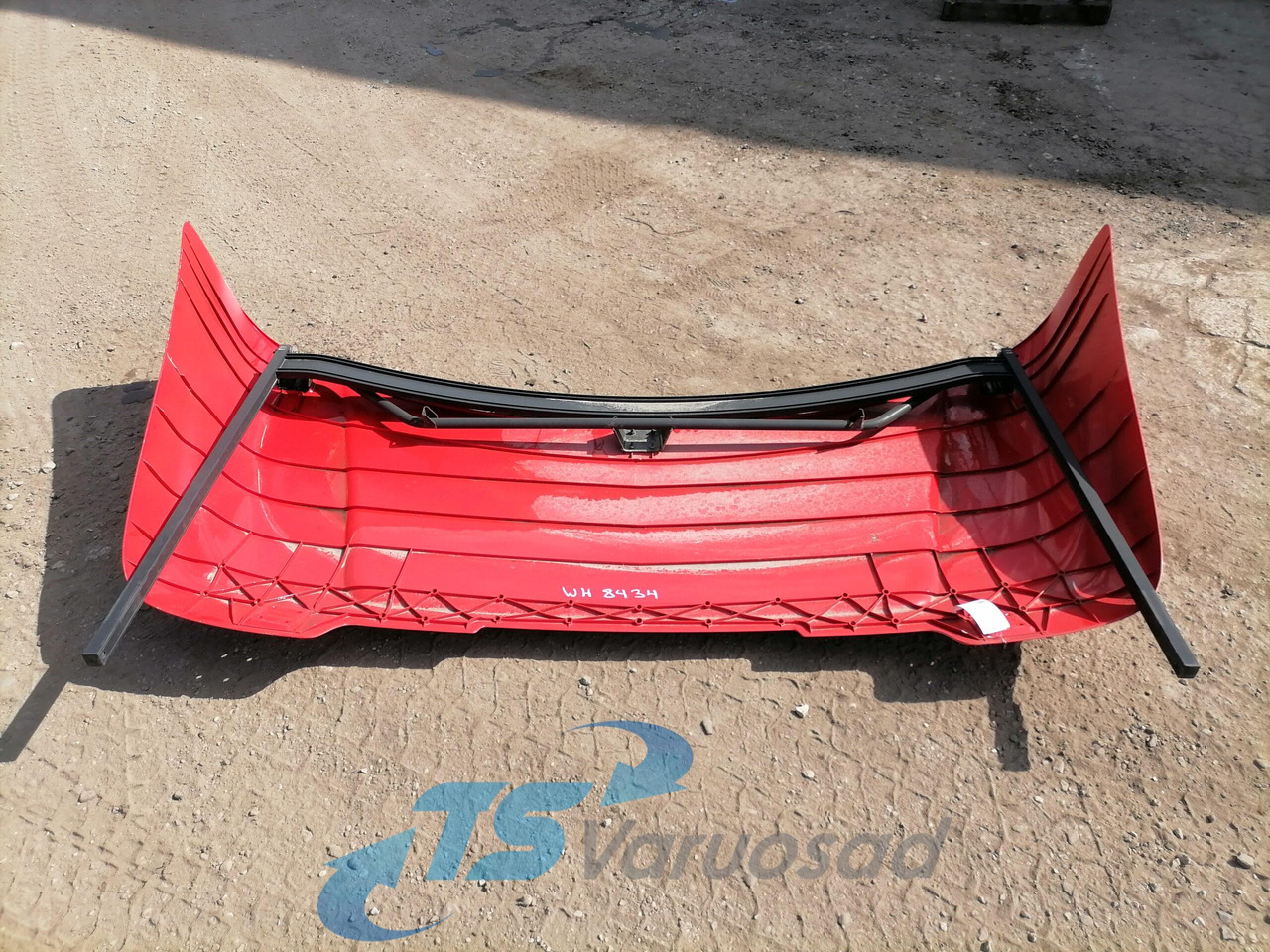 Scania Scania cab wind deflector, roof 1757973 - Аэродинамика/ Спойлеры для Грузовиков: фото 2 Scania Scania cab wind deflector, roof 1757973 - Аэродинамика/ Спойлеры для Грузовиков: фото 2