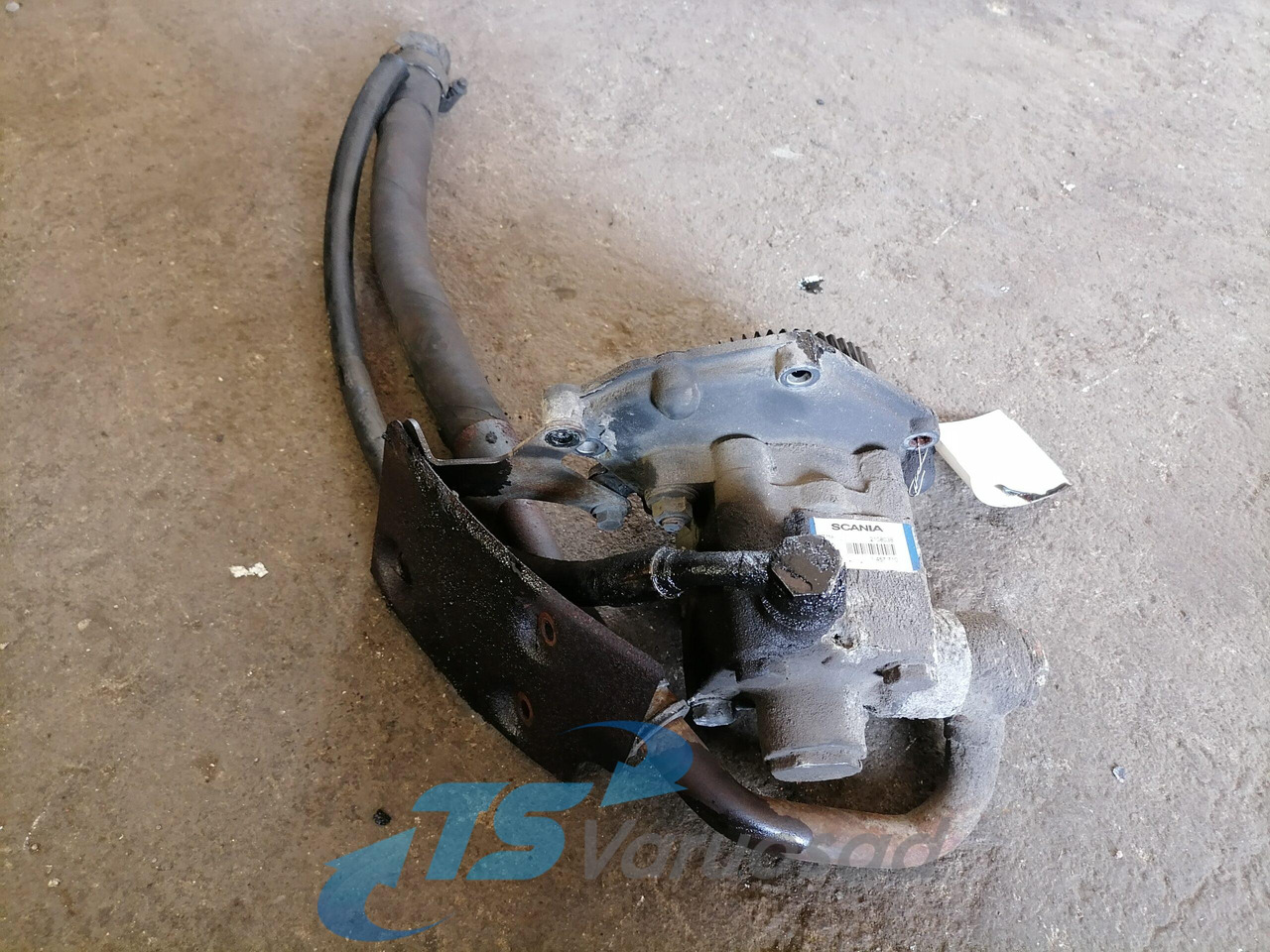 Scania Steering hydraulic pump 1457710 - Насос гидроусилителя для Грузовиков: фото 2 Scania Steering hydraulic pump 1457710 - Насос гидроусилителя для Грузовиков: фото 2