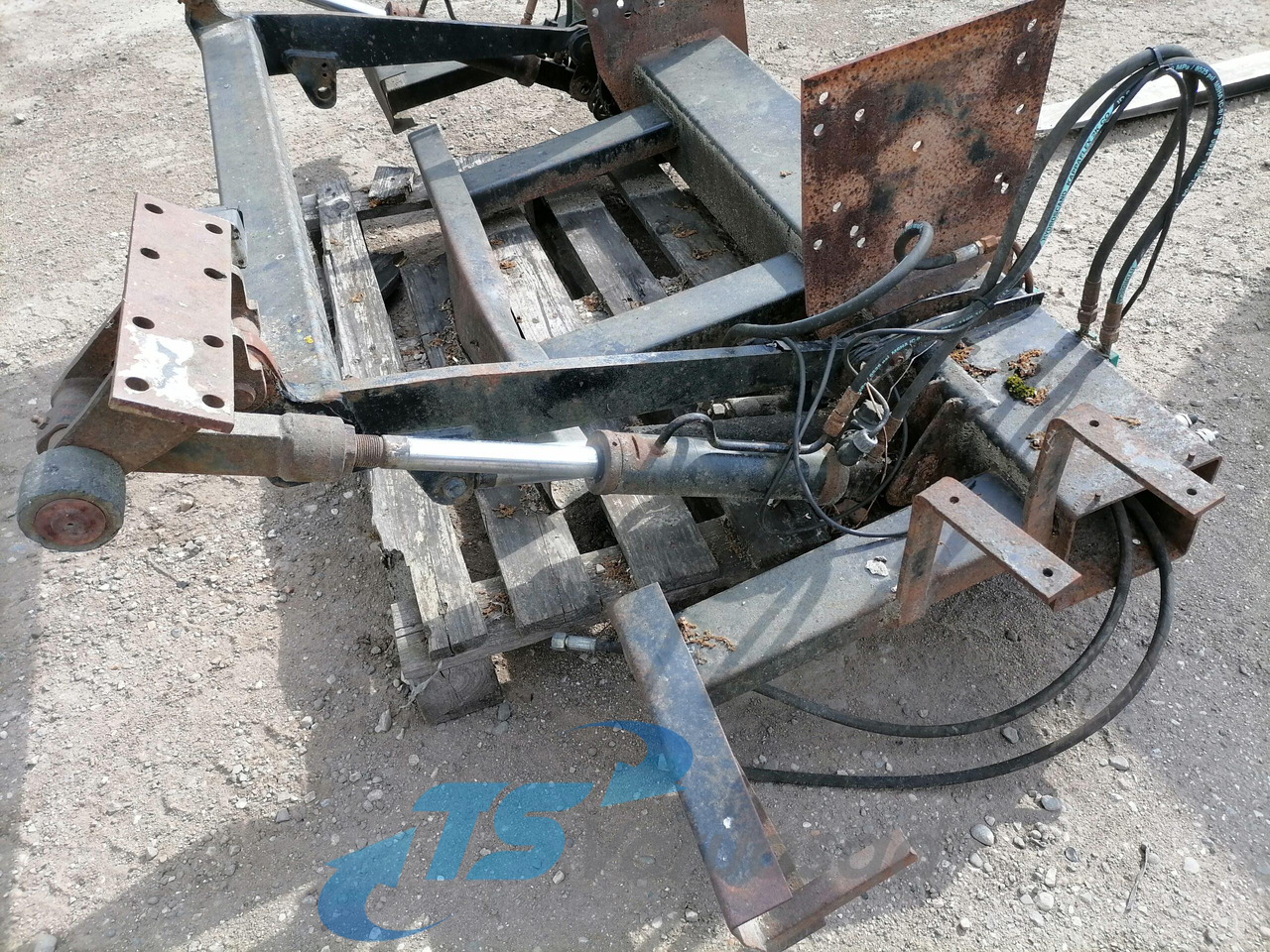 Universaalne Tagaluuktõstuki raam, MB Atego 1000KL - Универсальная запчасть для Грузовиков: фото 4 Universaalne Tagaluuktõstuki raam, MB Atego 1000KL - Универсальная запчасть для Грузовиков: фото 4