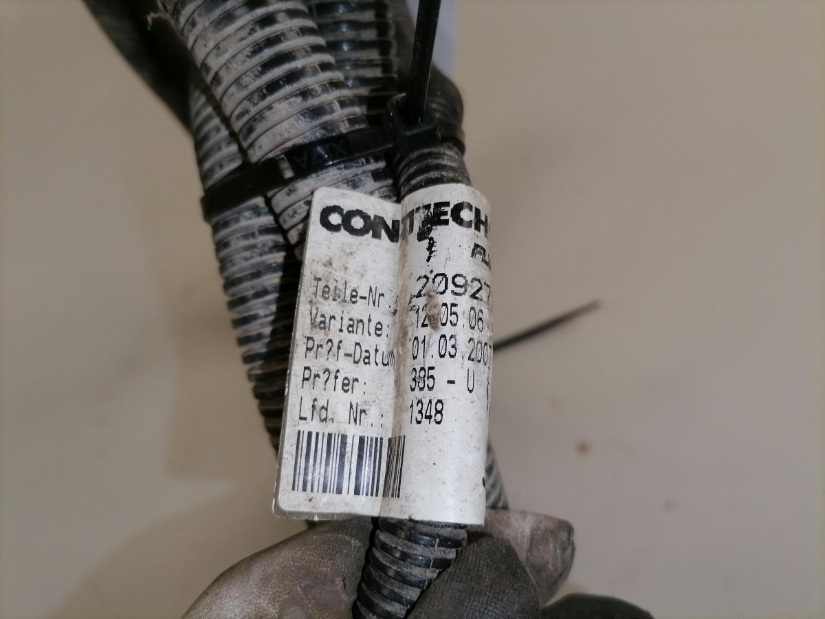 Volvo ADBlue kaabel 20927930 - Подготовка топлива для Грузовиков: фото 5 Volvo ADBlue kaabel 20927930 - Подготовка топлива для Грузовиков: фото 5