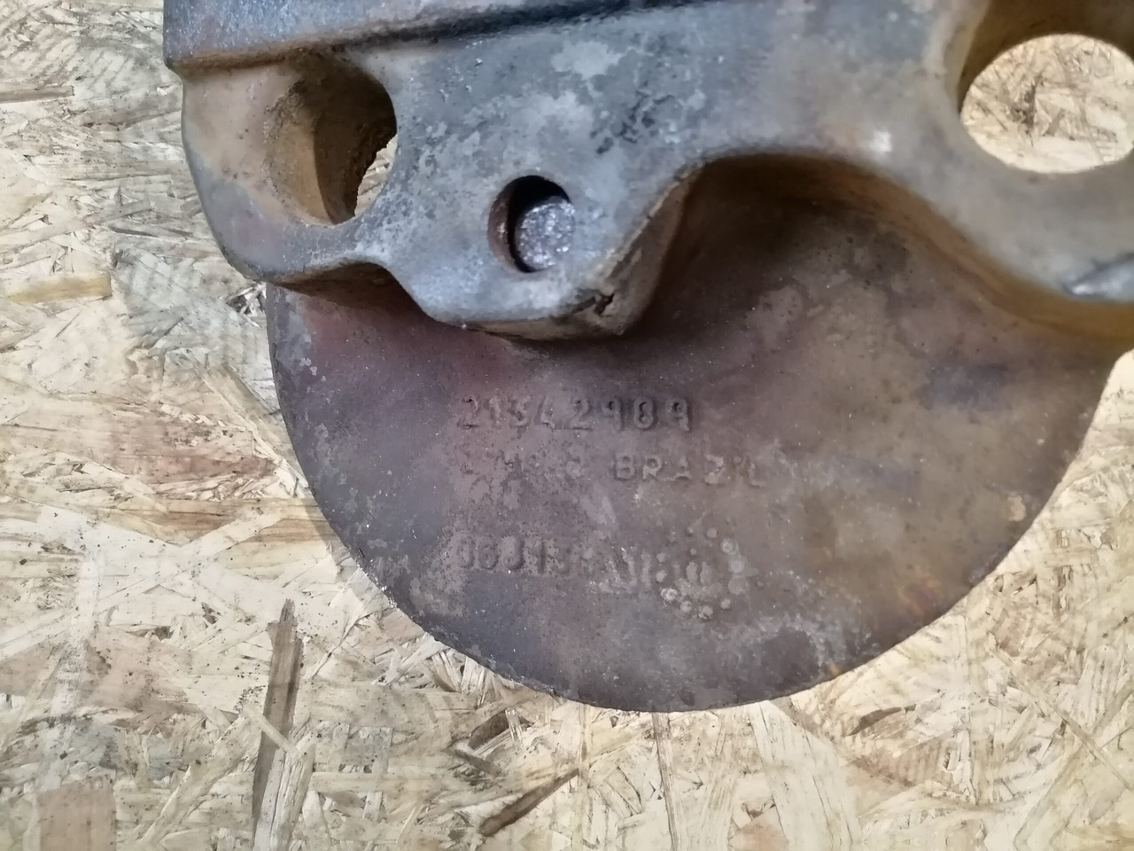 Volvo Air spring bracket 21342989 - Воздушная подвеска для Грузовиков: фото 4 Volvo Air spring bracket 21342989 - Воздушная подвеска для Грузовиков: фото 4