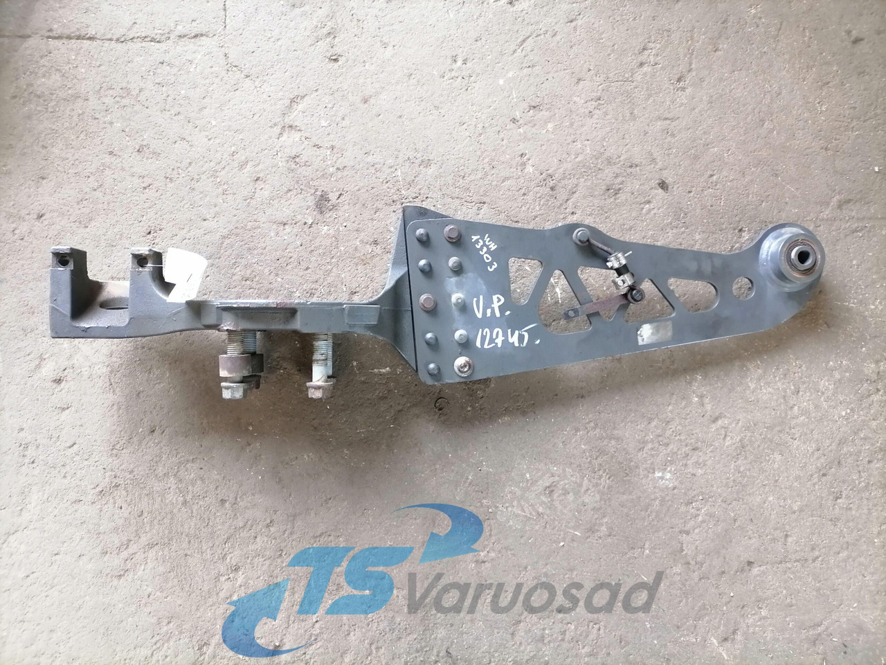 Volvo Air spring bracket 22119742 - Воздушная подвеска для Грузовиков: фото 3 Volvo Air spring bracket 22119742 - Воздушная подвеска для Грузовиков: фото 3