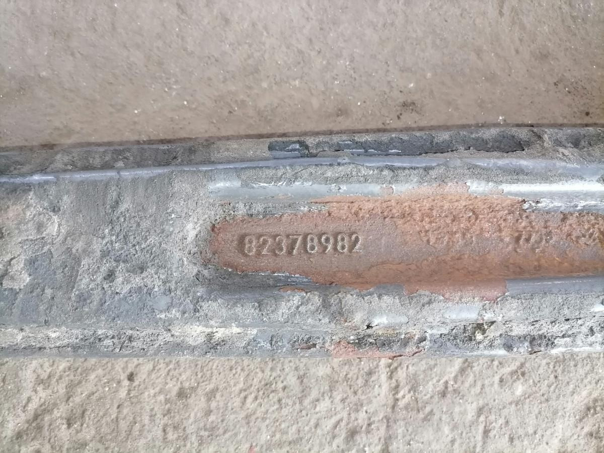 Volvo Air spring bracket 82378982 - Воздушная подвеска для Грузовиков: фото 4 Volvo Air spring bracket 82378982 - Воздушная подвеска для Грузовиков: фото 4