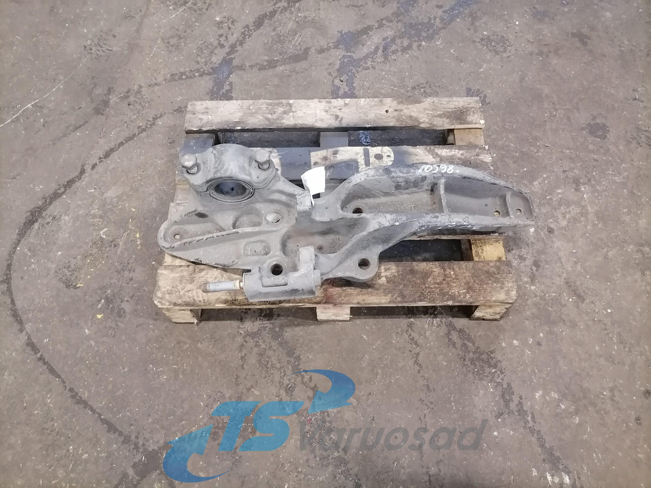Volvo Air suspension bracket 21196826 - Ось и запчасти для Грузовиков: фото 1 Volvo Air suspension bracket 21196826 - Ось и запчасти для Грузовиков: фото 1