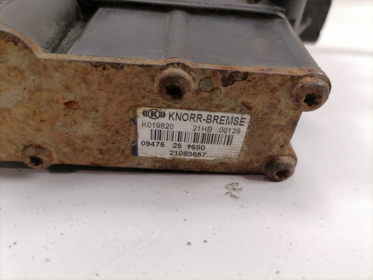 Volvo Air suspension control valve, ECAS 21083657 - Тормозной клапан для Грузовиков: фото 5 Volvo Air suspension control valve, ECAS 21083657 - Тормозной клапан для Грузовиков: фото 5