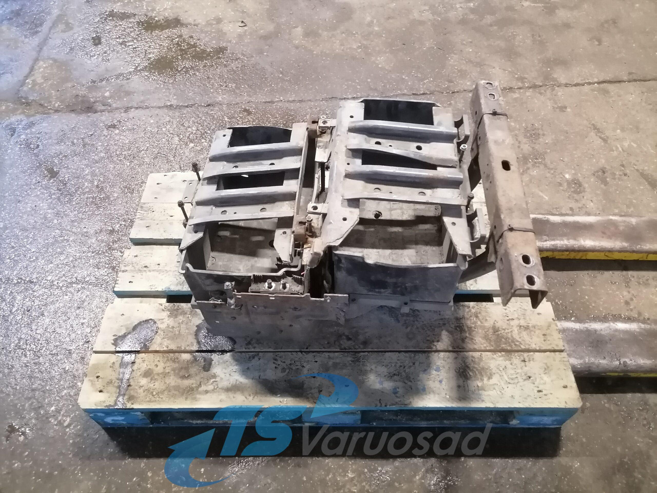 Volvo Battery box 22003951 - Аккумулятор для Грузовиков: фото 5 Volvo Battery box 22003951 - Аккумулятор для Грузовиков: фото 5