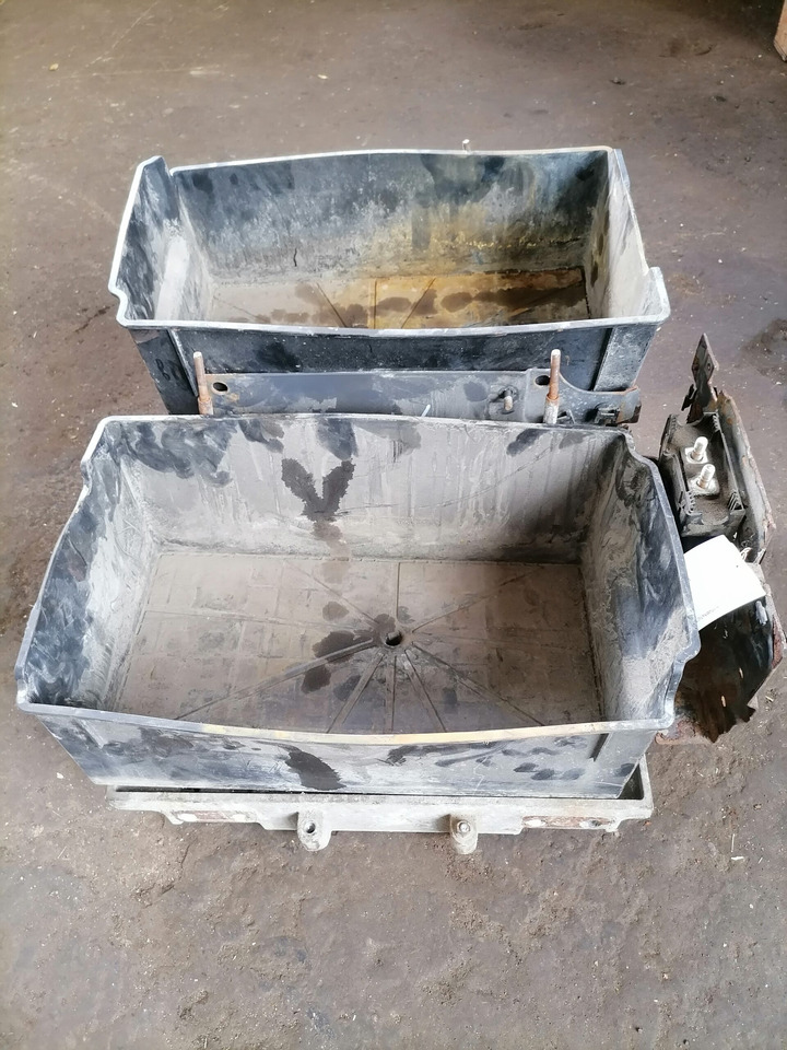 Volvo Battery box 22003951 - Аккумулятор для Грузовиков: фото 3 Volvo Battery box 22003951 - Аккумулятор для Грузовиков: фото 3