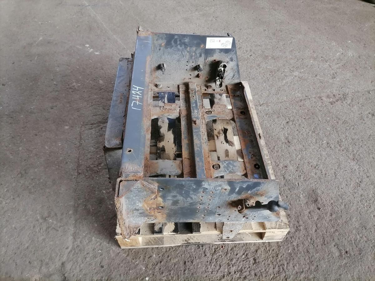 Volvo Battery box 82242298 - Аккумулятор для Грузовиков: фото 3 Volvo Battery box 82242298 - Аккумулятор для Грузовиков: фото 3