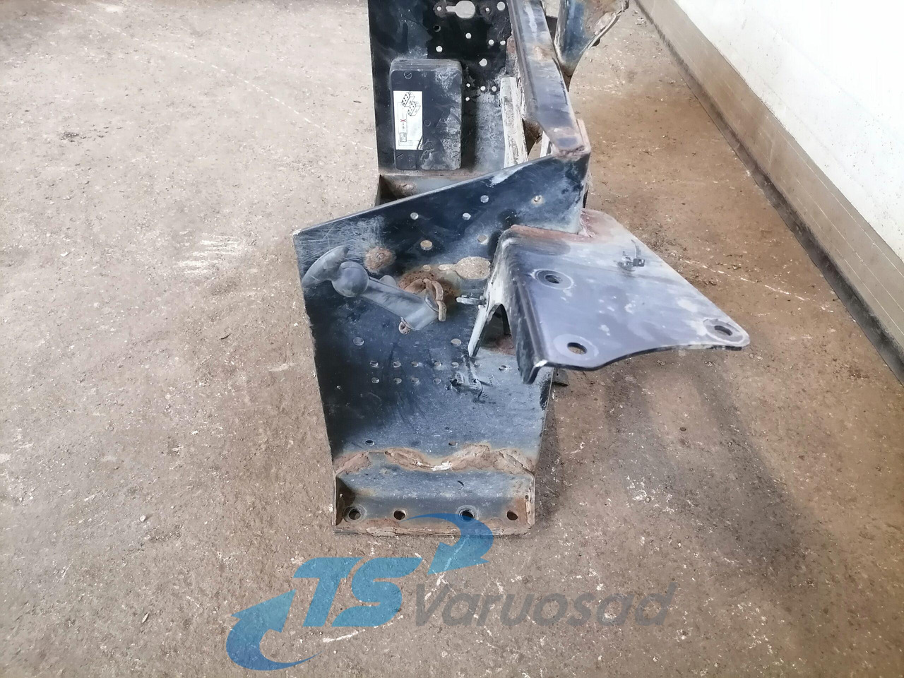 Volvo Battery box 82242391 - Аккумулятор для Грузовиков: фото 4 Volvo Battery box 82242391 - Аккумулятор для Грузовиков: фото 4