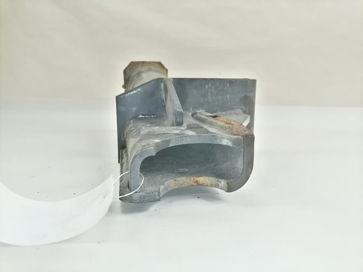 Volvo Bumper bracket 82943981 - Бампер для Грузовиков: фото 4 Volvo Bumper bracket 82943981 - Бампер для Грузовиков: фото 4