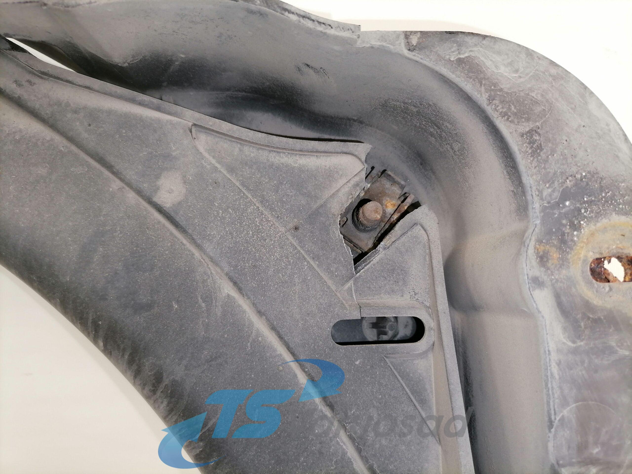 Volvo Fan shroud 20869865 - Радиатор для Грузовиков: фото 3 Volvo Fan shroud 20869865 - Радиатор для Грузовиков: фото 3