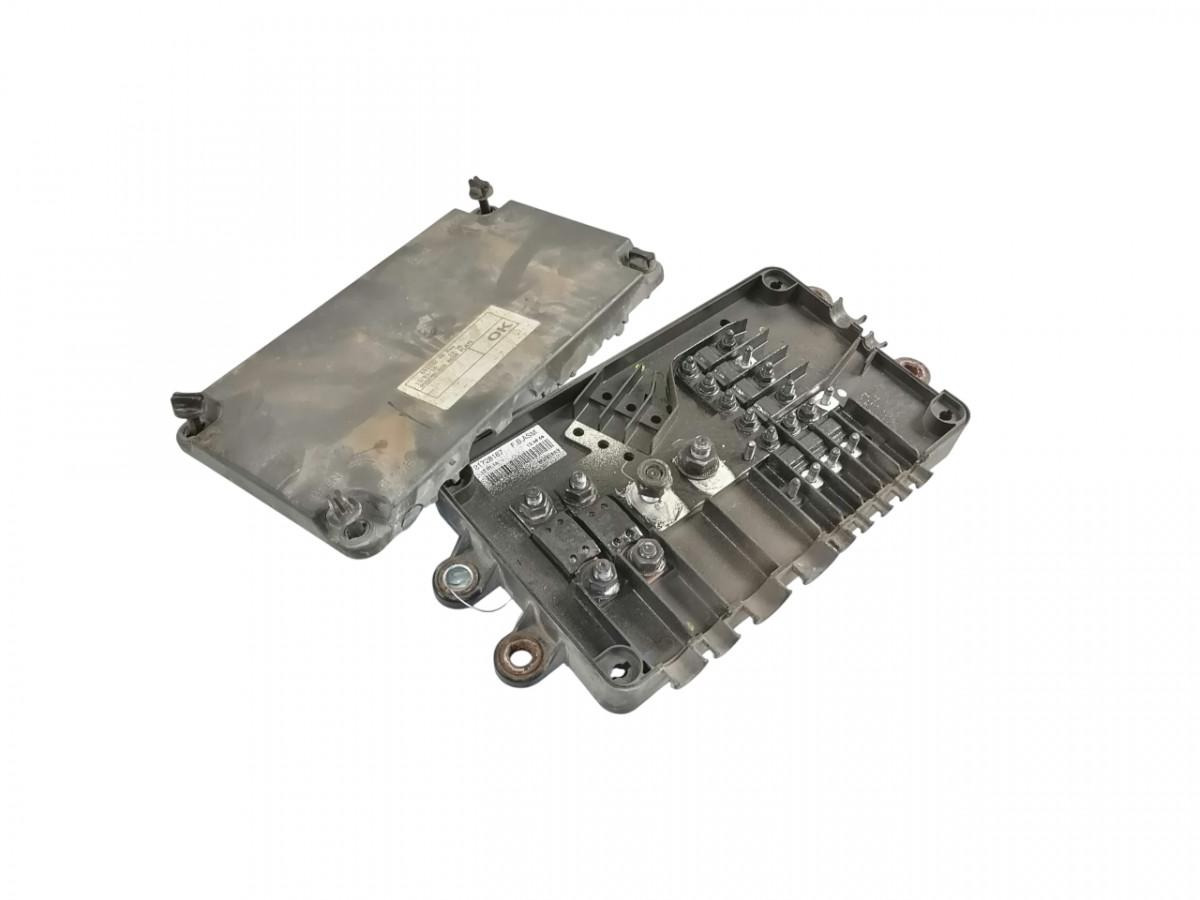 Volvo Fuse box 21728187 - Предохранитель для Грузовиков: фото 1 Volvo Fuse box 21728187 - Предохранитель для Грузовиков: фото 1