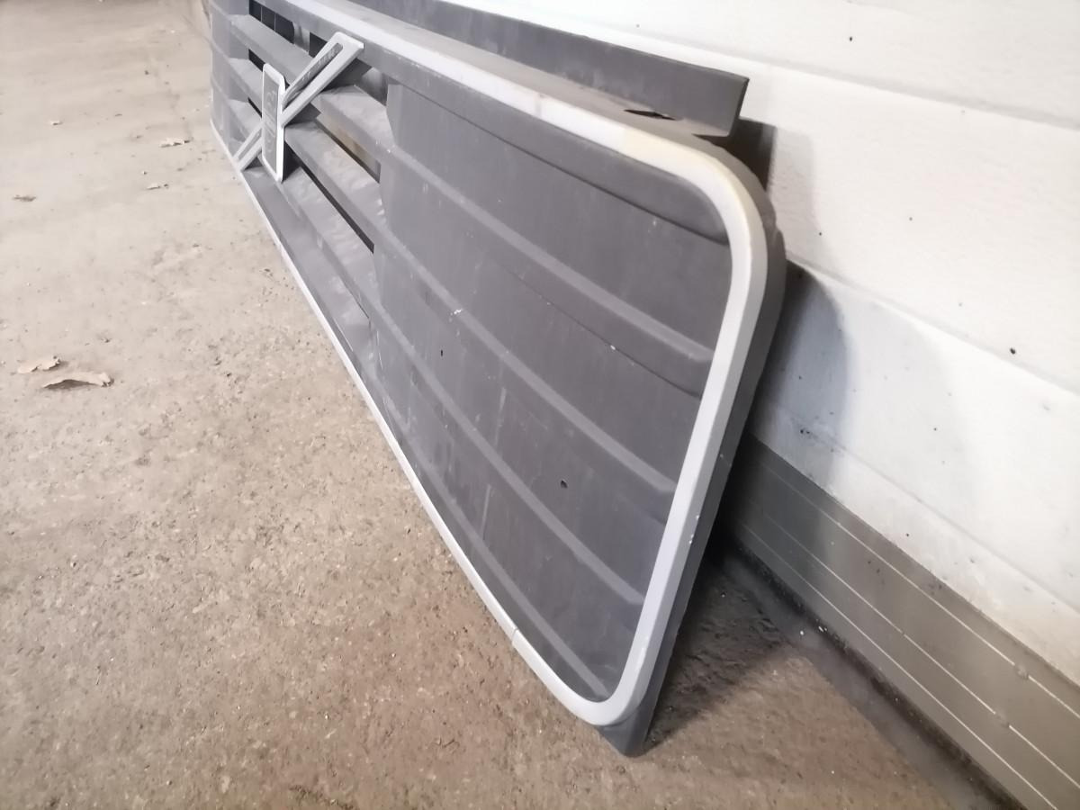 Volvo Grille panel 8144455 - Решётка радиатора для Грузовиков: фото 3 Volvo Grille panel 8144455 - Решётка радиатора для Грузовиков: фото 3