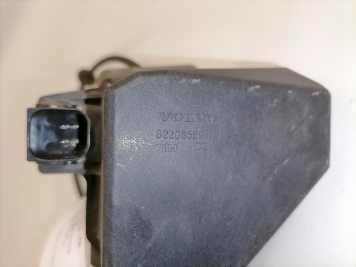 Volvo Iluvõre lukk 82208559 - Решётка радиатора для Грузовиков: фото 3 Volvo Iluvõre lukk 82208559 - Решётка радиатора для Грузовиков: фото 3