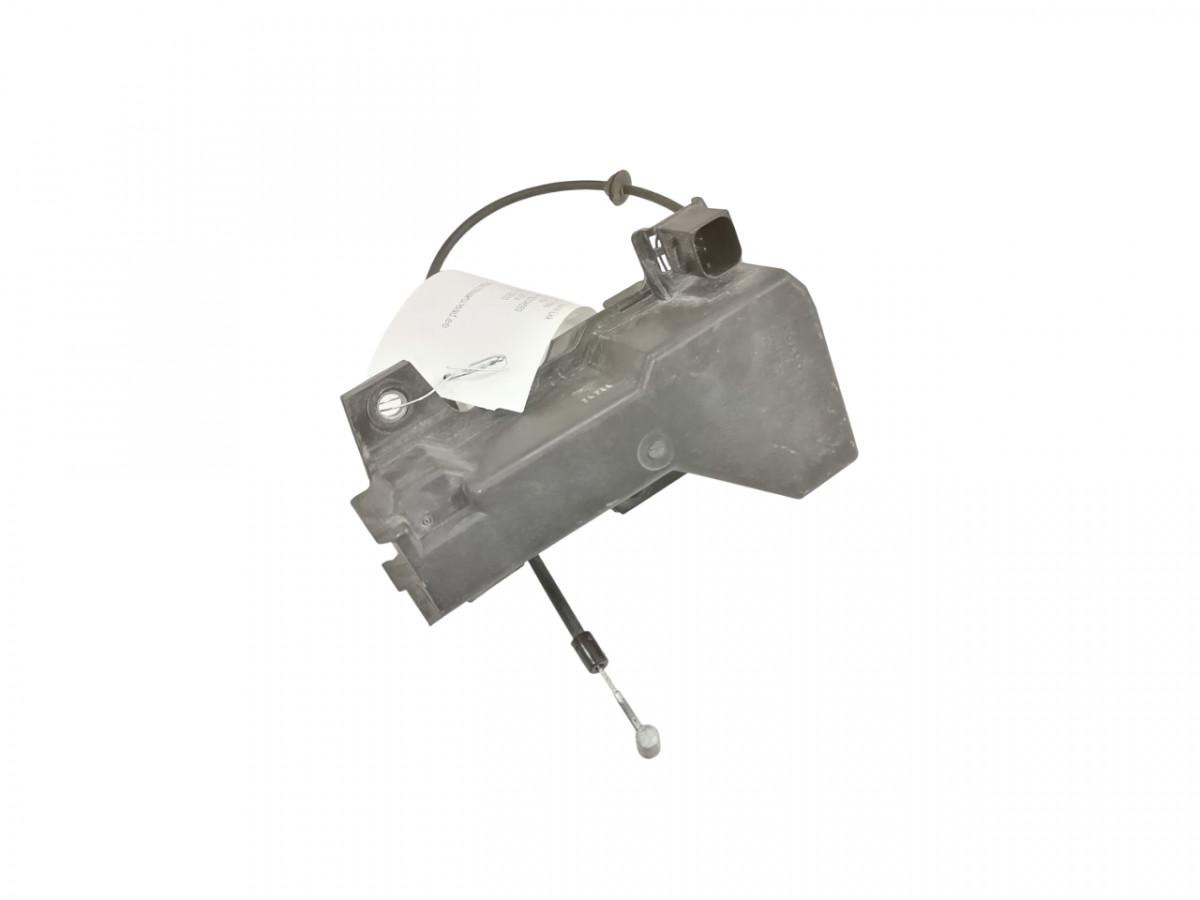 Volvo Iluvõre lukk 82208559 - Решётка радиатора для Грузовиков: фото 1 Volvo Iluvõre lukk 82208559 - Решётка радиатора для Грузовиков: фото 1