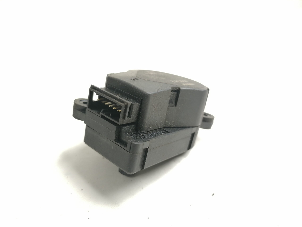 Volvo Interior heating damper position regulator 20443812 - Универсальная запчасть для Грузовиков: фото 1 Volvo Interior heating damper position regulator 20443812 - Универсальная запчасть для Грузовиков: фото 1