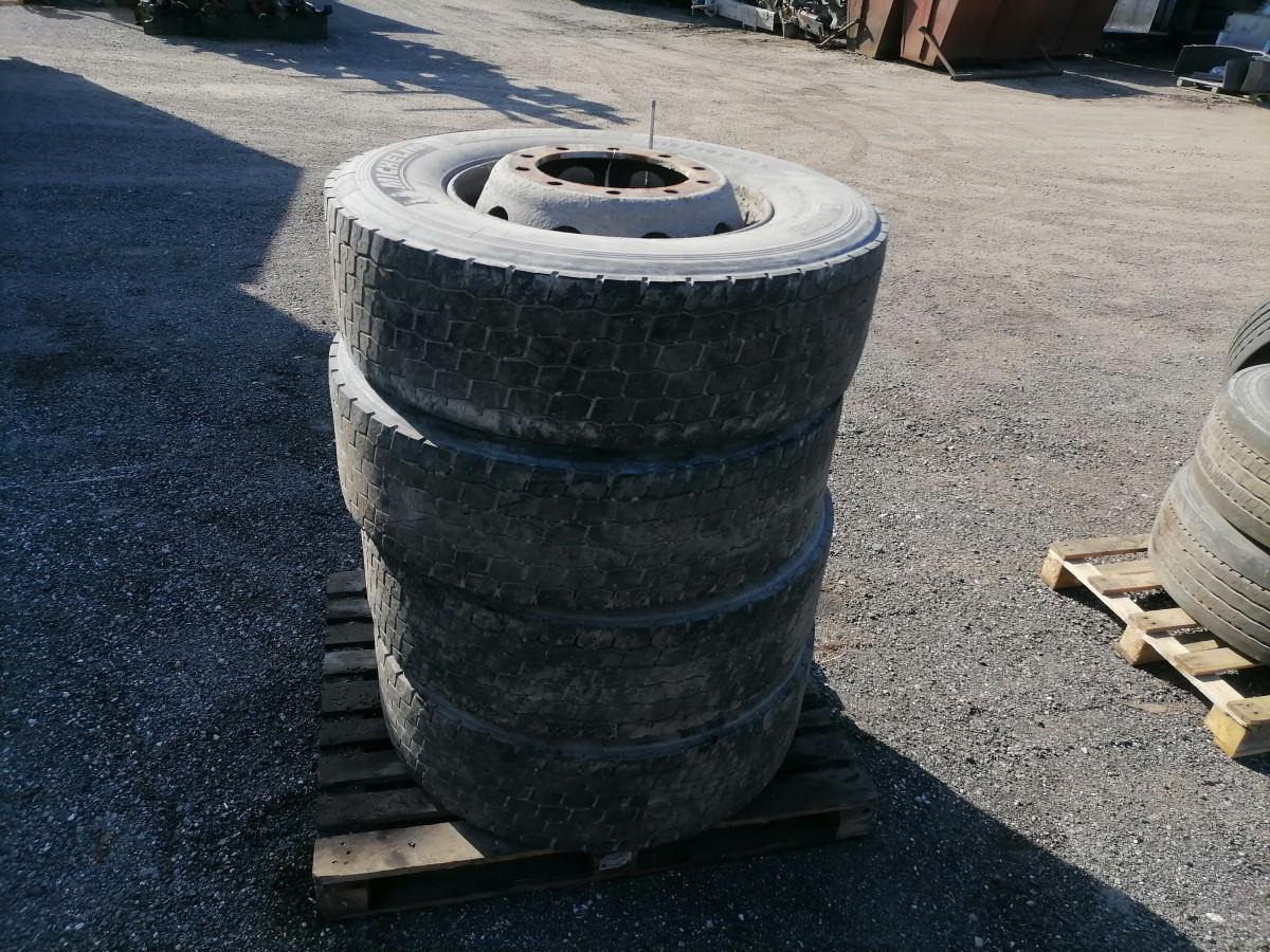 Volvo Michelin 315/70R22,5 31570R225 - Шины и диски для Грузовиков: фото 2 Volvo Michelin 315/70R22,5 31570R225 - Шины и диски для Грузовиков: фото 2