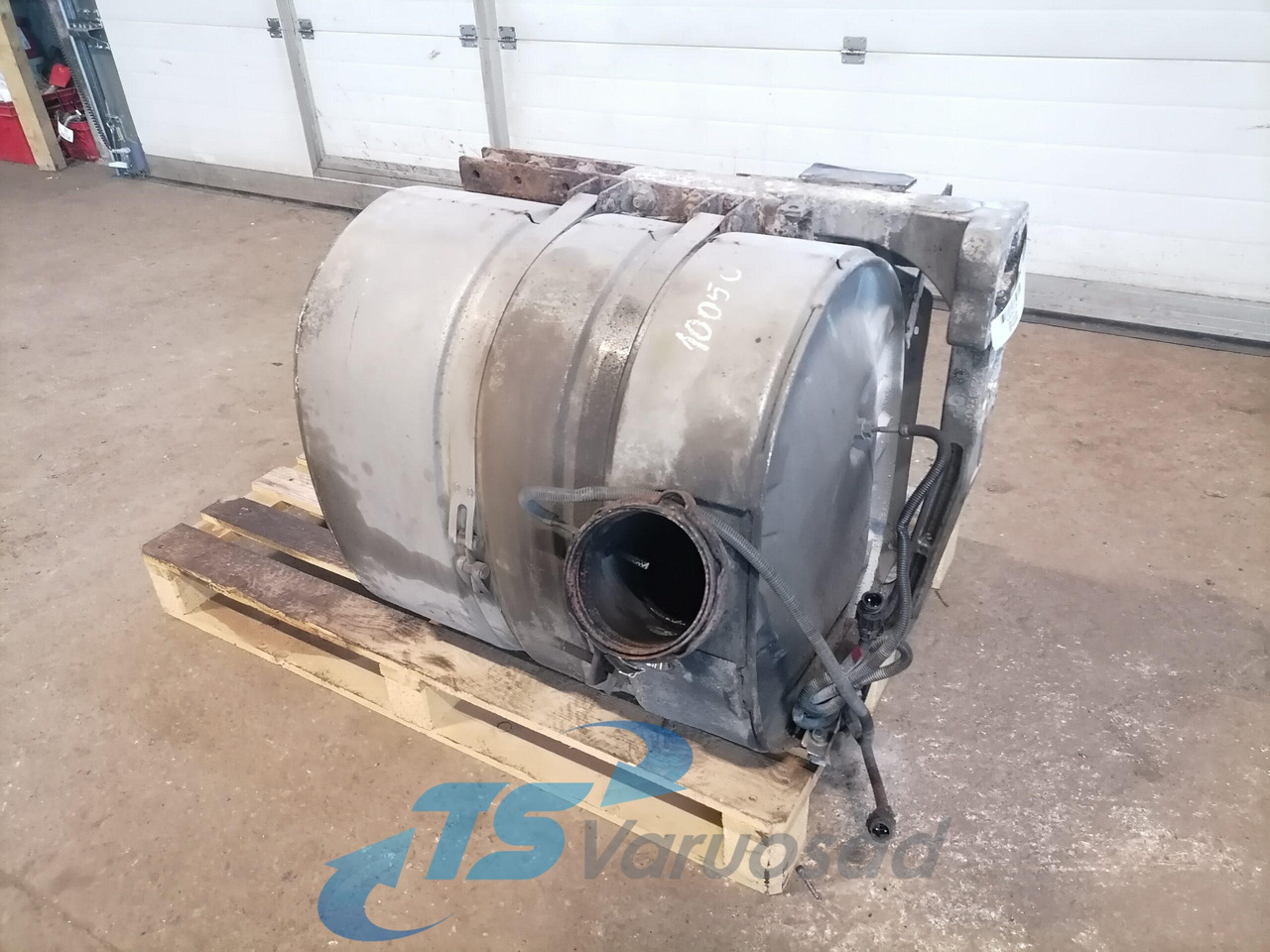 Volvo Muffler 20894953 - Глушитель для Грузовиков: фото 1 Volvo Muffler 20894953 - Глушитель для Грузовиков: фото 1