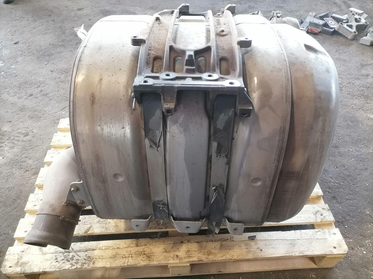 Volvo Muffler 21364816 - Глушитель для Грузовиков: фото 3 Volvo Muffler 21364816 - Глушитель для Грузовиков: фото 3