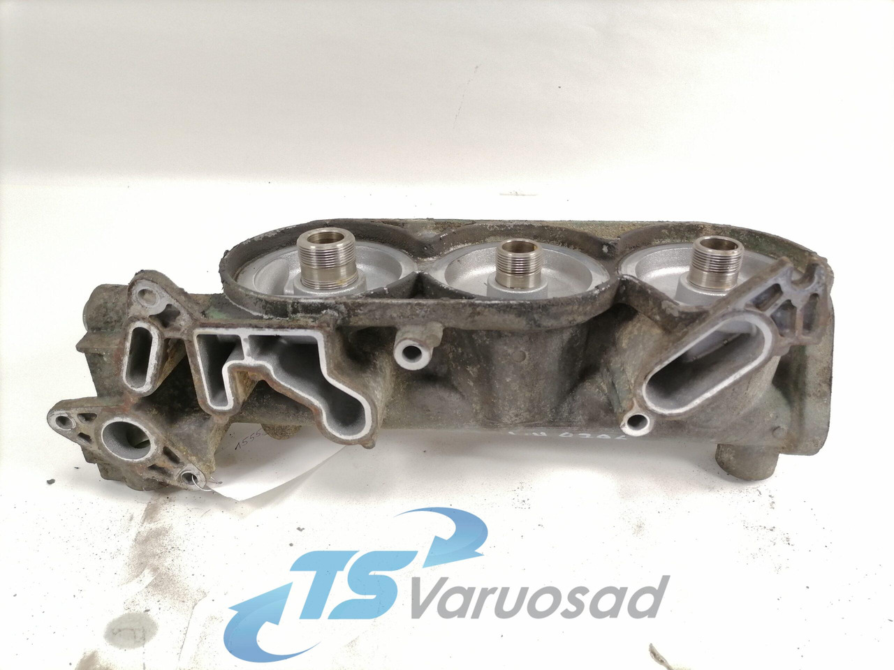 Volvo Oil filter housing 20497539 - Двигатель и запчасти для Грузовиков: фото 5 Volvo Oil filter housing 20497539 - Двигатель и запчасти для Грузовиков: фото 5