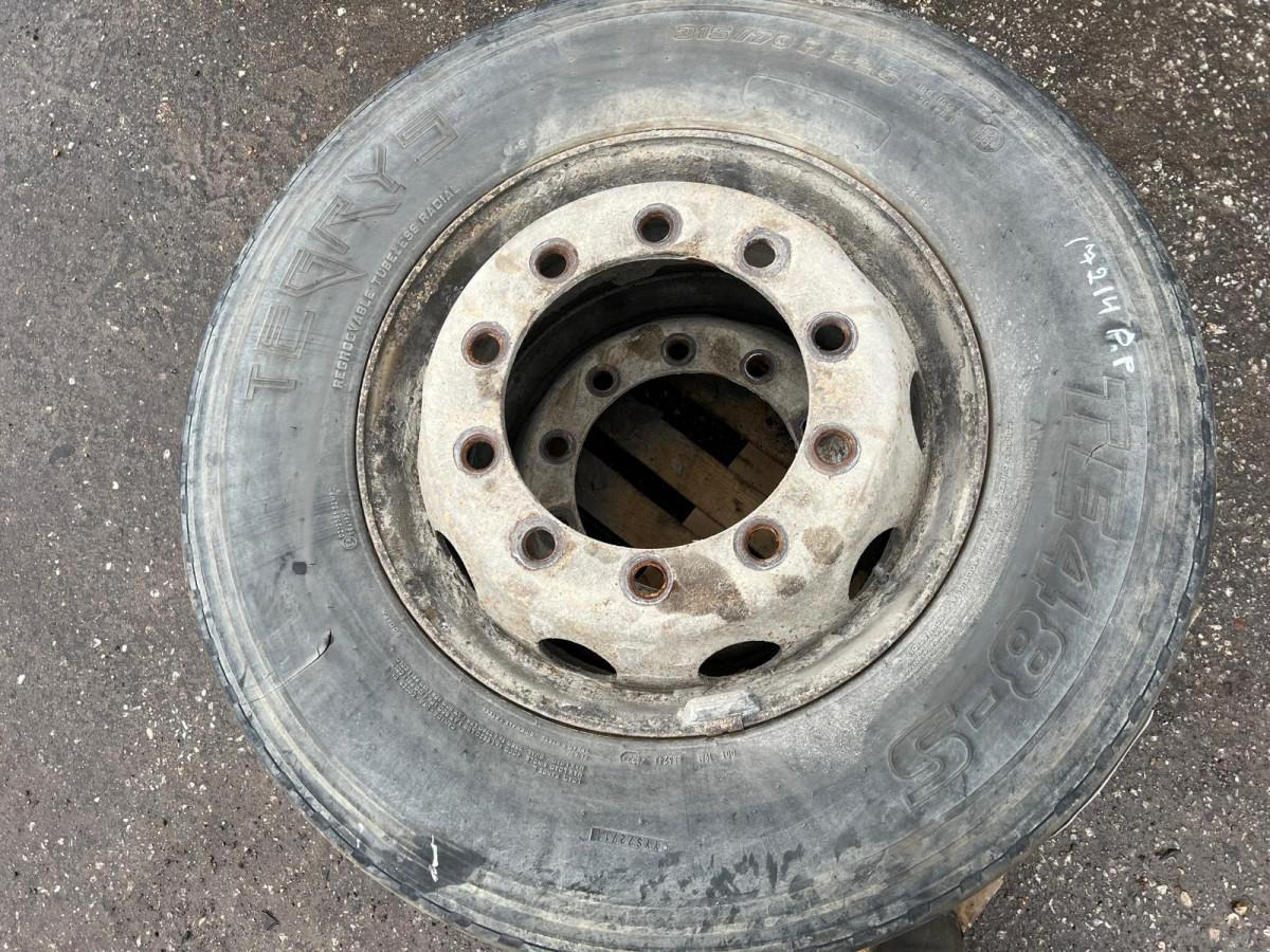 Volvo Rehvid + veljed 315/70R22.5 31570R225 - Шины и диски для Грузовиков: фото 3 Volvo Rehvid + veljed 315/70R22.5 31570R225 - Шины и диски для Грузовиков: фото 3