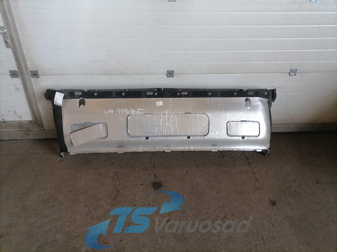 Volvo Salongi polster 20453888 - Универсальная запчасть для Грузовиков: фото 2 Volvo Salongi polster 20453888 - Универсальная запчасть для Грузовиков: фото 2