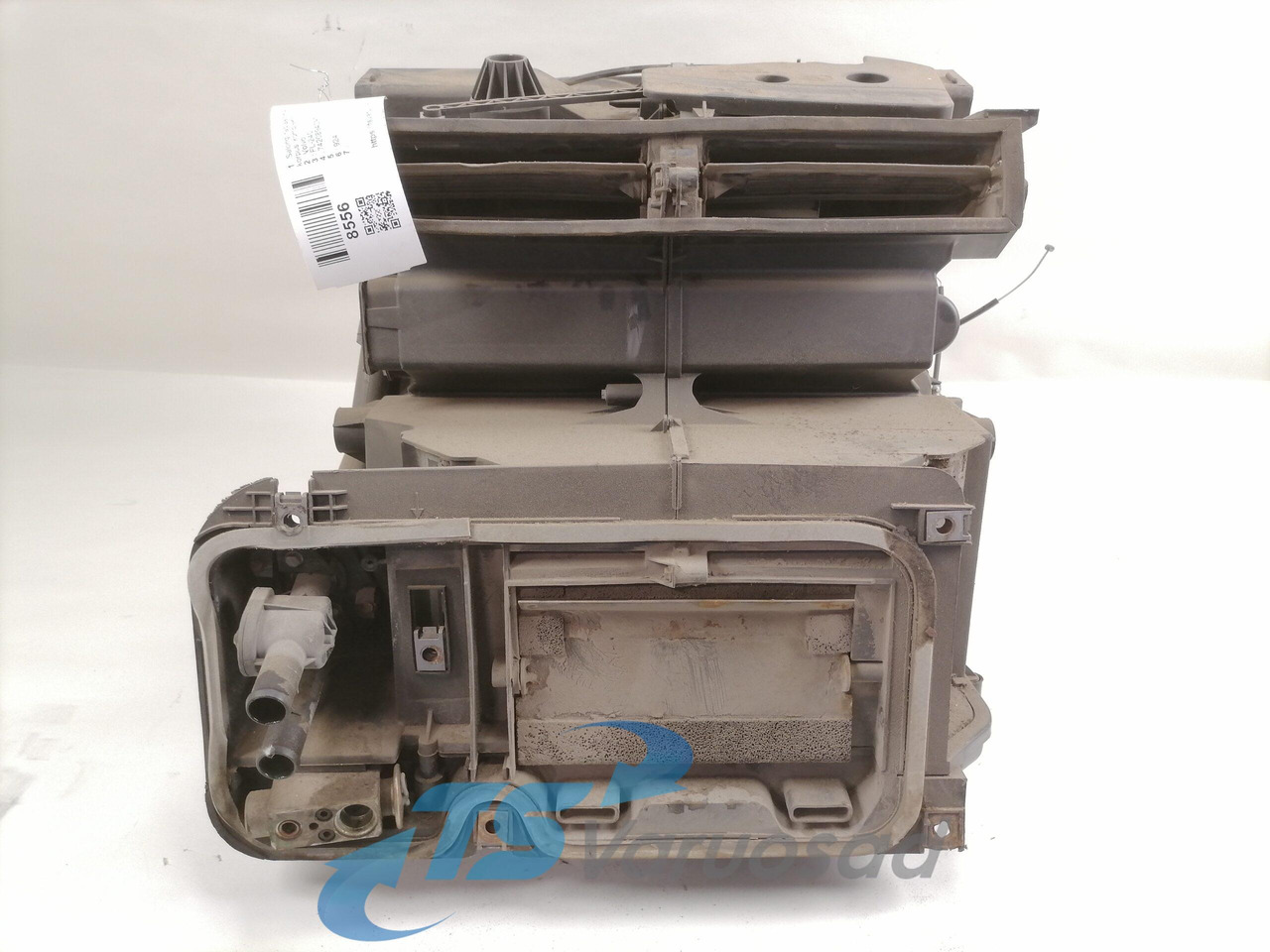 Volvo Salongi radiaatorite korpus, komplektne 7420894090 - Универсальная запчасть для Грузовиков: фото 4 Volvo Salongi radiaatorite korpus, komplektne 7420894090 - Универсальная запчасть для Грузовиков: фото 4