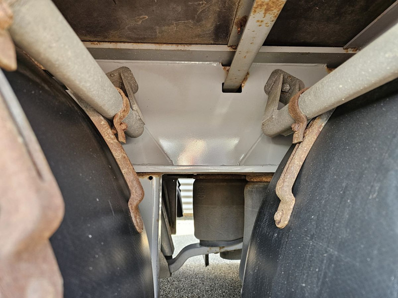 Прицеп бортовой/ Платформа Fynkar K324T / 3 AXLE / TWIST-LOCKS / 2 X LIFT AXLE: фото 15