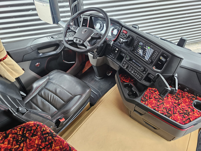 Тягач Scania R580 V8 XT / 6x2 BOOGIE / RETARDER / HYDRAULIC / 80T: фото 12
