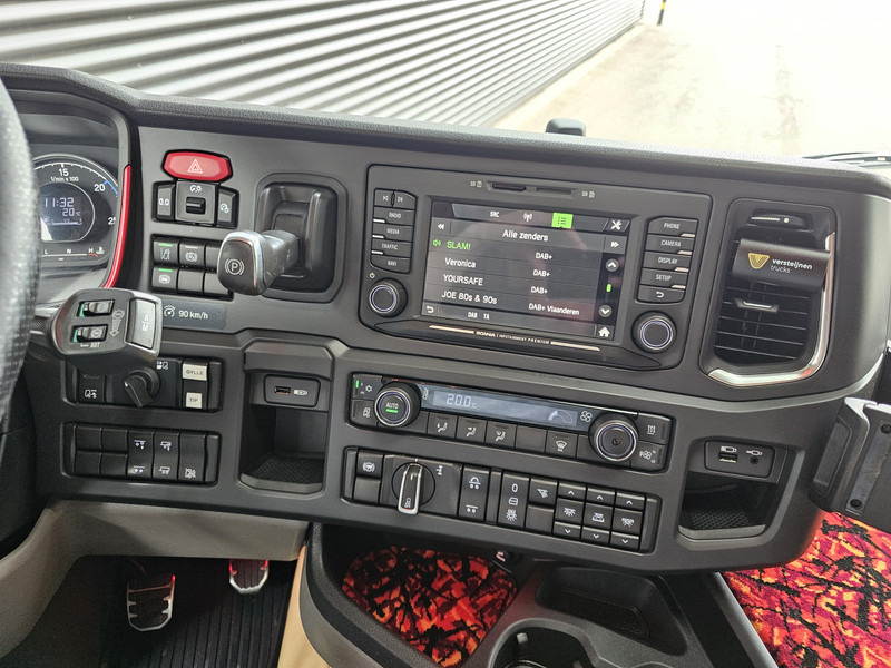 Тягач Scania R580 V8 XT / 6x2 BOOGIE / RETARDER / HYDRAULIC / 80T: фото 15