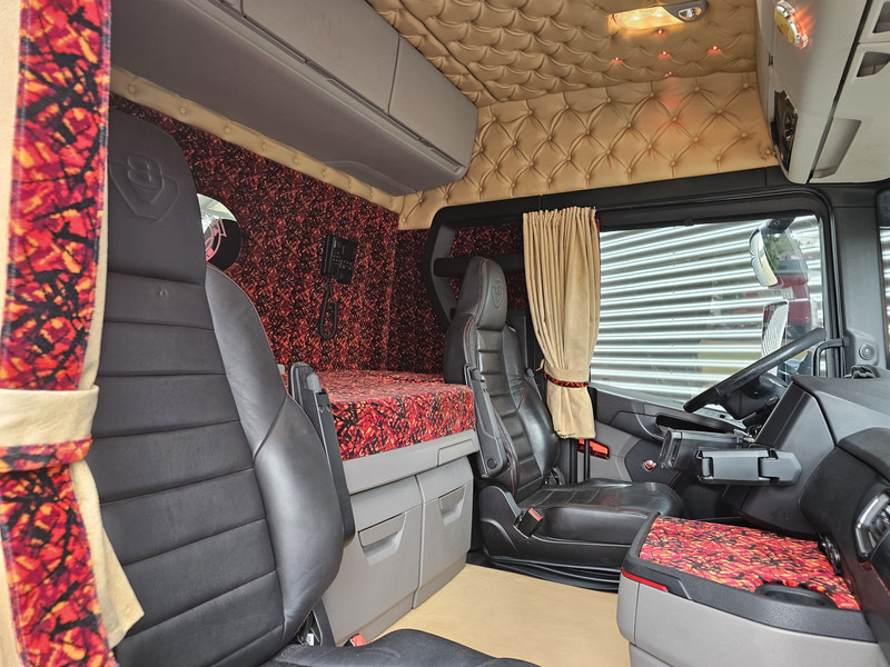 Тягач Scania R580 V8 XT / 6x2 BOOGIE / RETARDER / HYDRAULIC / 80T: фото 10